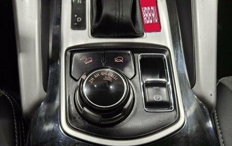 Mitsubishi Pajero Sport III рестайлинг, 2018 год, 2 700 000 рублей, 17 фотография