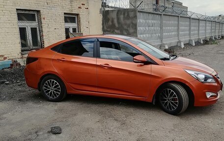 Hyundai Solaris II рестайлинг, 2015 год, 1 250 000 рублей, 6 фотография