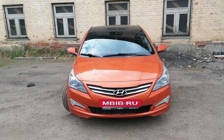 Hyundai Solaris II рестайлинг, 2015 год, 1 250 000 рублей, 10 фотография