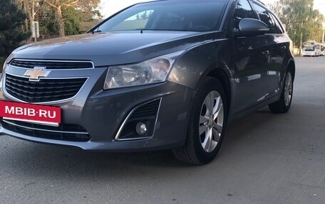 Chevrolet Cruze II, 2014 год, 875 000 рублей, 2 фотография