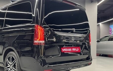 Mercedes-Benz V-Класс, 2021 год, 13 494 000 рублей, 6 фотография
