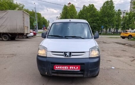 Peugeot Partner II рестайлинг 2, 2010 год, 370 000 рублей, 1 фотография