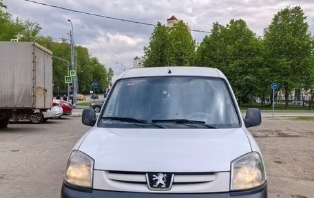 Peugeot Partner II рестайлинг 2, 2010 год, 370 000 рублей, 2 фотография