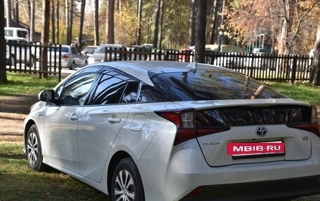 Toyota Prius IV XW50, 2019 год, 2 330 000 рублей, 19 фотография