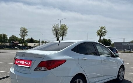 Hyundai Solaris II рестайлинг, 2013 год, 1 000 000 рублей, 4 фотография