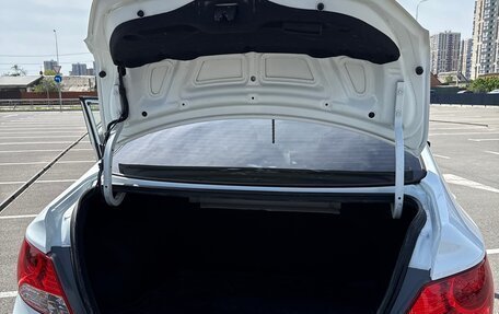 Hyundai Solaris II рестайлинг, 2013 год, 1 000 000 рублей, 15 фотография