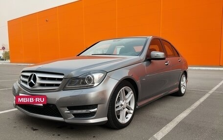 Mercedes-Benz C-Класс, 2011 год, 1 750 000 рублей, 6 фотография