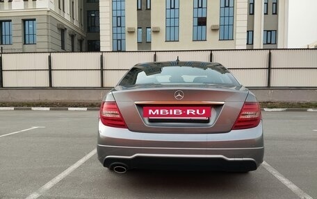Mercedes-Benz C-Класс, 2011 год, 1 750 000 рублей, 3 фотография