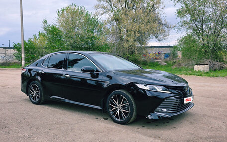 Toyota Camry, 2019 год, 3 080 000 рублей, 2 фотография