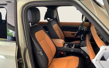 Land Rover Defender II, 2022 год, 8 410 000 рублей, 9 фотография