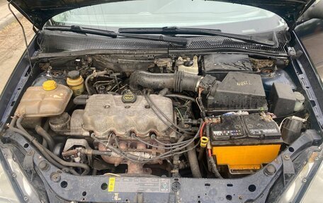 Ford Focus IV, 2000 год, 240 000 рублей, 7 фотография