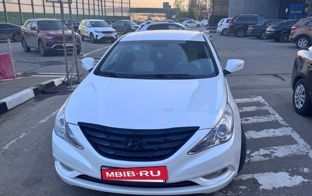 Hyundai Sonata VI, 2010 год, 980 000 рублей, 5 фотография