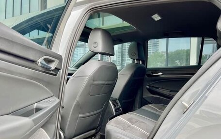 Volkswagen Golf VIII, 2021 год, 2 160 000 рублей, 11 фотография