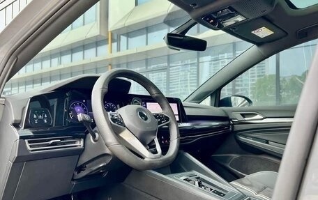 Volkswagen Golf VIII, 2021 год, 2 160 000 рублей, 9 фотография