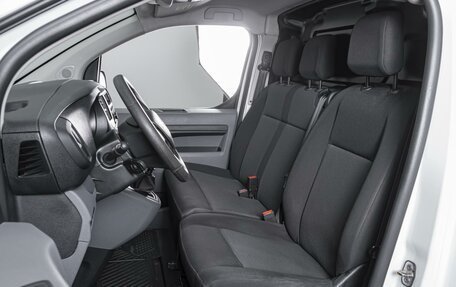 Opel Vivaro, 2021 год, 2 709 000 рублей, 8 фотография