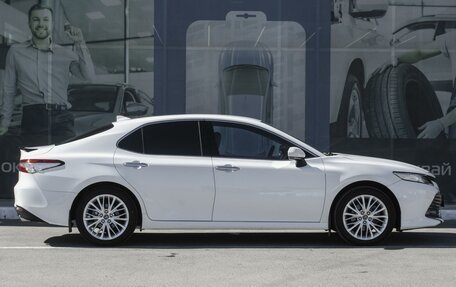 Toyota Camry, 2019 год, 2 799 000 рублей, 5 фотография