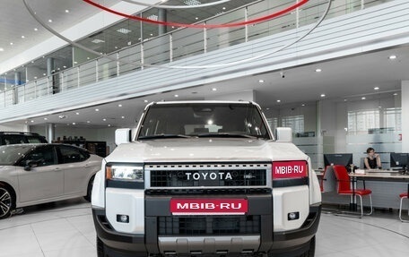 Toyota Land Cruiser Prado 150 рестайлинг 2, 2024 год, 9 100 000 рублей, 1 фотография