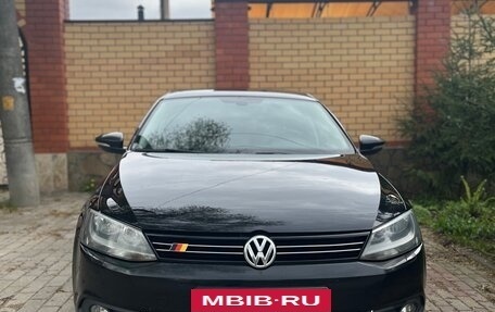 Volkswagen Jetta VI, 2012 год, 950 000 рублей, 3 фотография