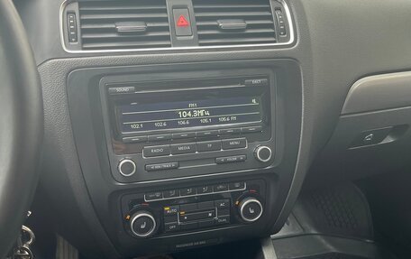 Volkswagen Jetta VI, 2012 год, 950 000 рублей, 14 фотография