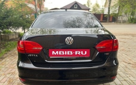 Volkswagen Jetta VI, 2012 год, 950 000 рублей, 4 фотография