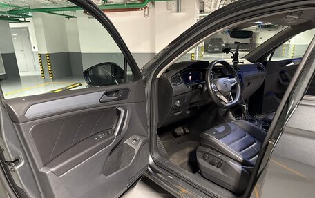 Volkswagen Tiguan II, 2021 год, 3 700 000 рублей, 6 фотография