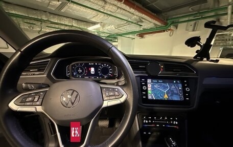 Volkswagen Tiguan II, 2021 год, 3 700 000 рублей, 10 фотография