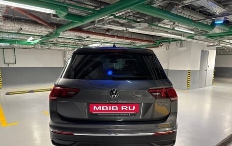 Volkswagen Tiguan II, 2021 год, 3 700 000 рублей, 4 фотография