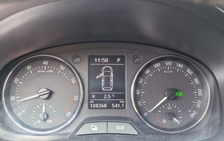 Skoda Fabia II, 2011 год, 800 000 рублей, 10 фотография