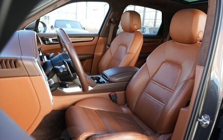 Porsche Cayenne III, 2018 год, 10 650 000 рублей, 7 фотография