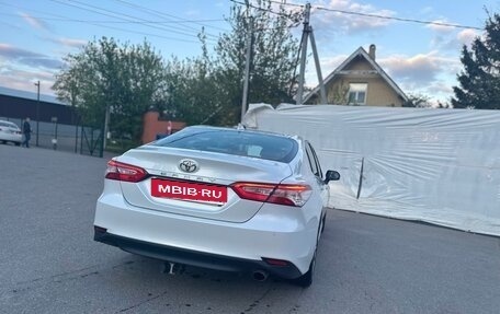 Toyota Camry, 2019 год, 2 500 000 рублей, 4 фотография