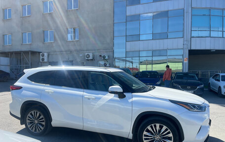 Toyota Highlander, 2021 год, 5 690 000 рублей, 6 фотография