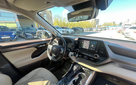 Toyota Highlander, 2021 год, 5 690 000 рублей, 2 фотография