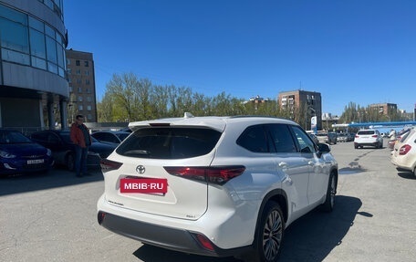 Toyota Highlander, 2021 год, 5 690 000 рублей, 8 фотография