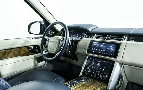 Land Rover Range Rover IV рестайлинг, 2018 год, 8 970 000 рублей, 9 фотография