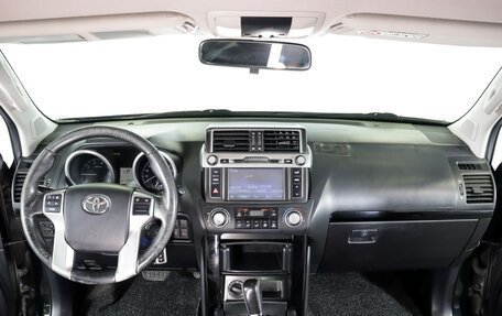 Toyota Land Cruiser Prado 150 рестайлинг 2, 2014 год, 3 045 000 рублей, 18 фотография