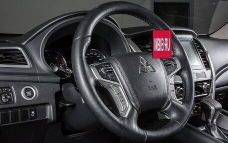Mitsubishi Pajero Sport III рестайлинг, 2021 год, 3 398 000 рублей, 8 фотография
