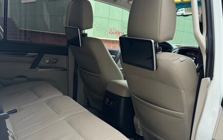 Mitsubishi Pajero IV, 2017 год, 2 850 000 рублей, 4 фотография