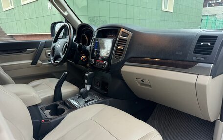 Mitsubishi Pajero IV, 2017 год, 2 850 000 рублей, 8 фотография