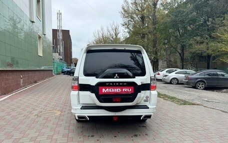 Mitsubishi Pajero IV, 2017 год, 2 850 000 рублей, 6 фотография