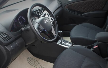 Hyundai Solaris II рестайлинг, 2012 год, 720 000 рублей, 14 фотография