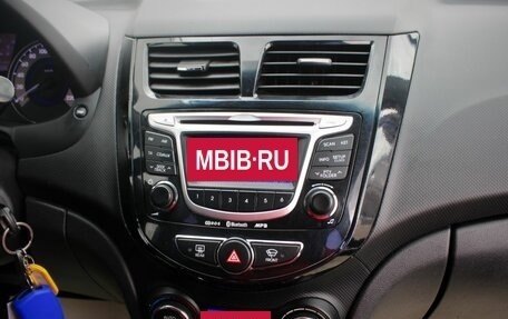 Hyundai Solaris II рестайлинг, 2012 год, 720 000 рублей, 16 фотография