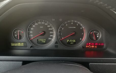 Volvo XC90 II рестайлинг, 2005 год, 900 000 рублей, 15 фотография