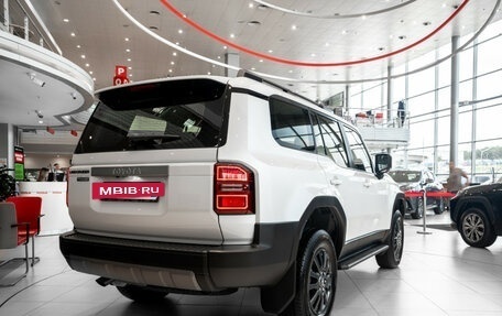 Toyota Land Cruiser Prado 150 рестайлинг 2, 2024 год, 9 100 000 рублей, 3 фотография