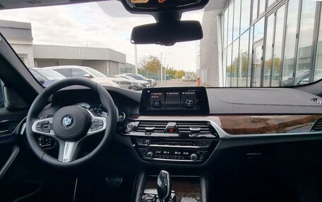BMW 5 серия, 2017 год, 4 300 000 рублей, 26 фотография