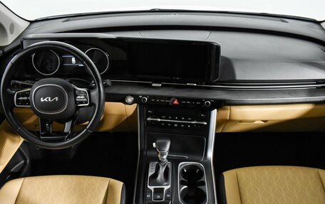KIA Carnival, 2022 год, 3 790 000 рублей, 17 фотография
