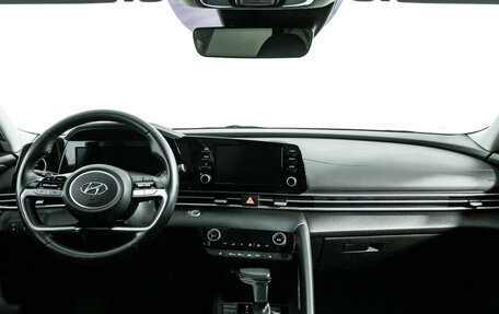 Hyundai Elantra, 2021 год, 2 099 700 рублей, 13 фотография