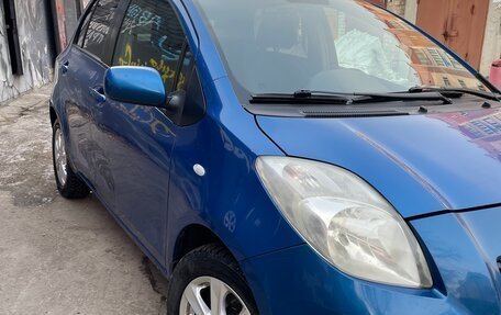 Toyota Yaris III рестайлинг, 2006 год, 400 000 рублей, 12 фотография