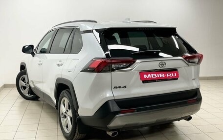 Toyota RAV4, 2021 год, 3 799 000 рублей, 6 фотография