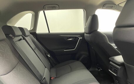 Toyota RAV4, 2021 год, 3 799 000 рублей, 13 фотография