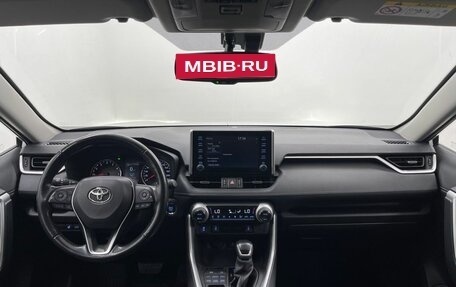 Toyota RAV4, 2021 год, 3 799 000 рублей, 19 фотография